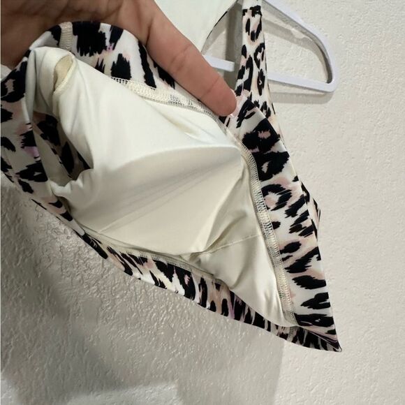 Johnny Was Calme Endurance Sports Bra - Picture 3 of 4